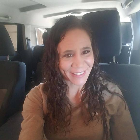 Meet your Posher, Genelle - Picture 1 of 1